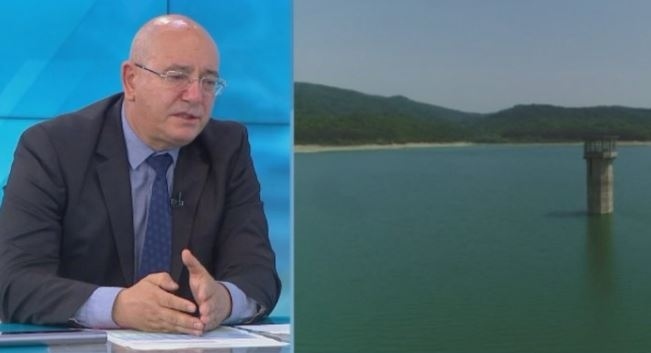Емил Димитров се зарече: Докато съм министър, питейна вода ще има!