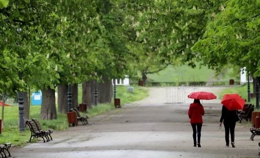 Днес облачно с валежи. Максималните температури ще са между 24° и 29°