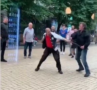 Чужденци заснеха бой на \