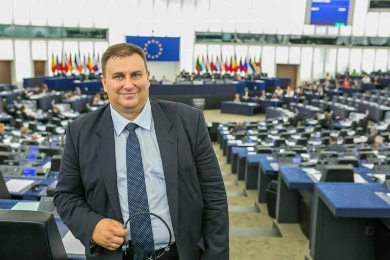 Емил Радев: ЕП призова за бързо приемане на България в Шенген, Съветът е на ход