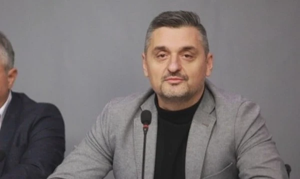 Кирил Добрев със заявка за лидерския пост в БСП: Мога да обединя партията  
