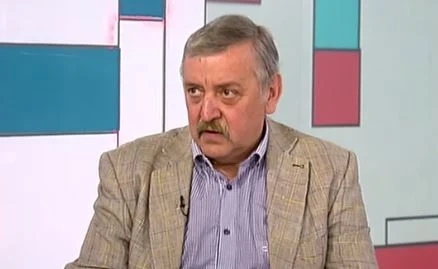 Проф. Кантарджиев: Когато водим нормален разговор, вероятността да се заразим с COVID-19 е малка