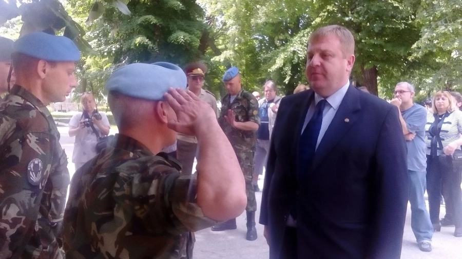 Каракачанов: Не забравяйте, че в българския военен музей има десетки чужди бойни знамена, но никъде по света няма пленено българско бойно знаме