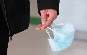 РЗИ проверява моловете за носене на маски 