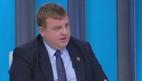Вицепремиерът Каракачанов: Оставка сега не е нужна. Нужен е диалог!