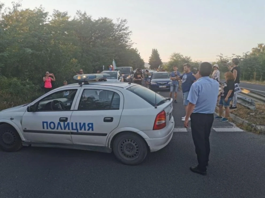 Спряха колоната от протестиращи, които искаха да блокират магистрала Тракия