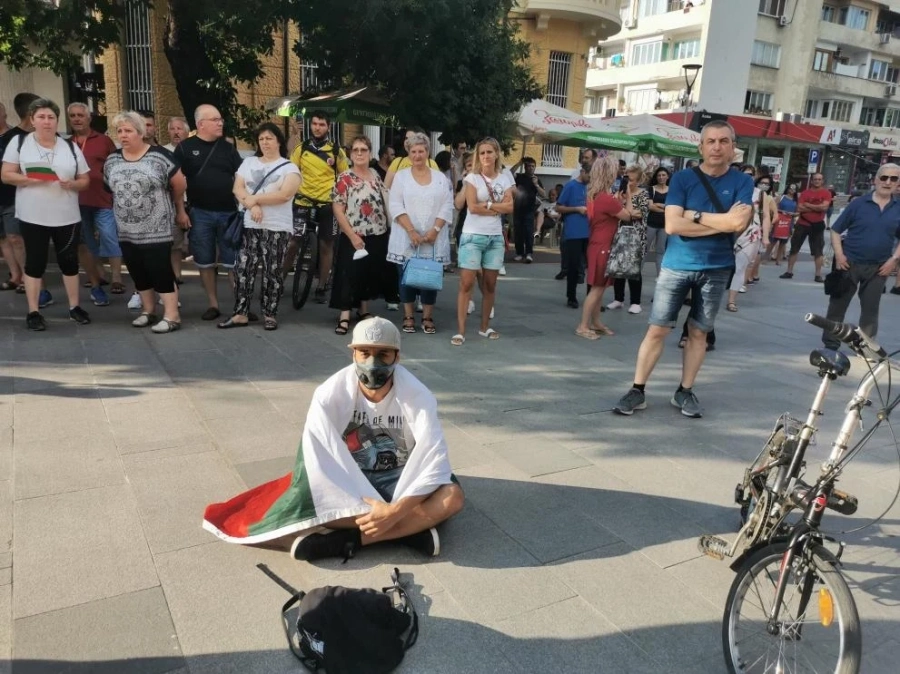 Полицията в Стара Загора няма да пусне протестиращите на магистралата