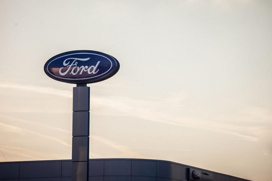 Ръководителят на Форд подаде оставка
