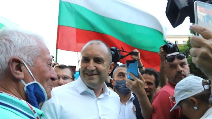 Радев: Надявам се да не се превърнем в полицейска държава