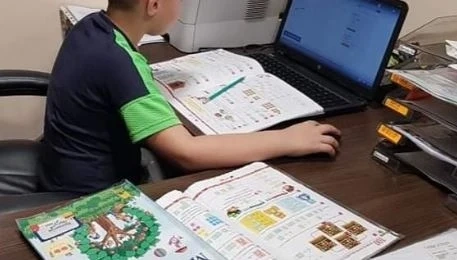 Родители искат платен отпуск, ако децата учат дистанционно