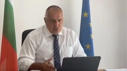 МС отпуска допълнителни средства за ученици, студенти, млади семейства и болници