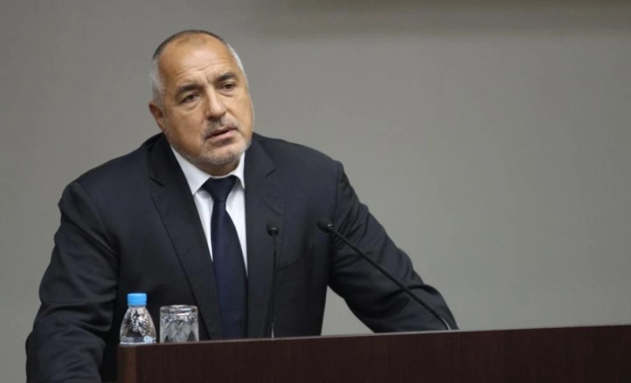 Правителството ще купува 42 високопроходими линейки