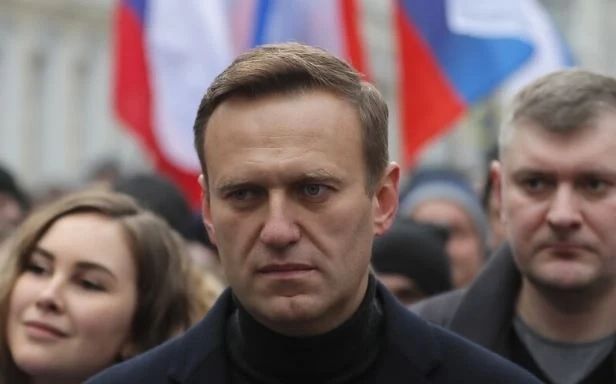 Алексей Навални е в болница след предполагаемо отравяне
