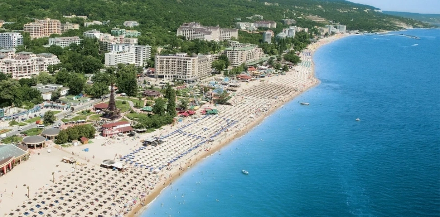В Златни пясъци започнаха да затварят хотели
