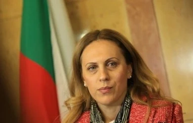 Марияна Николова: Малки и средни фирми могат да кандидатстват за ваучери за ИКТ услуги
