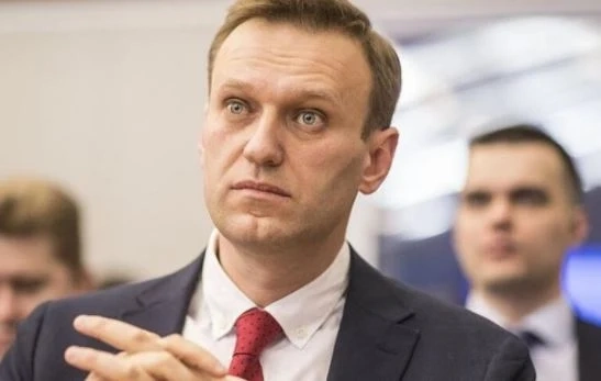Навални е изведен от кома