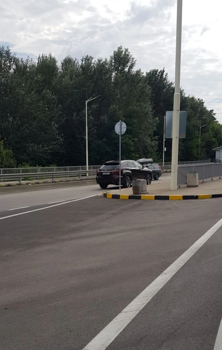 Джип навлезе в насрещното на Кулата