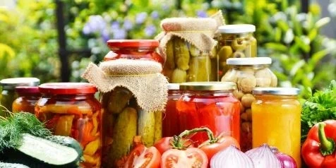 Половината българи отглеждат домашни продукти и сами си приготвят храни и напитки