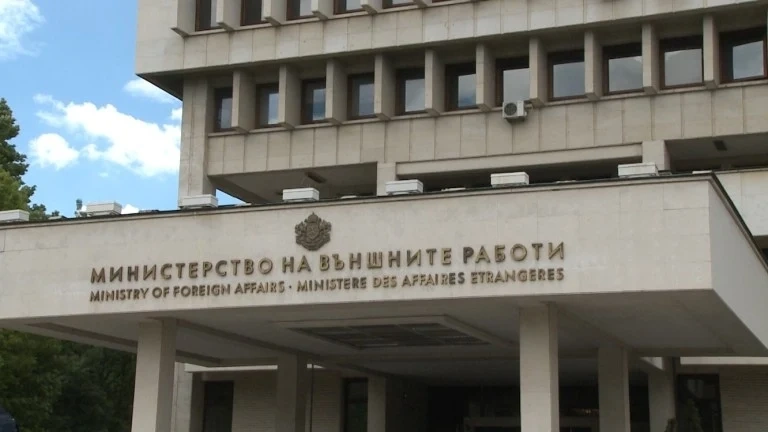 МВнР гони двама руски дипломати