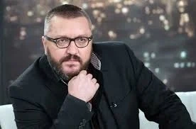 Мартин Карбовски към Караянчева: Вие сте самозабравил се човек с диагноза