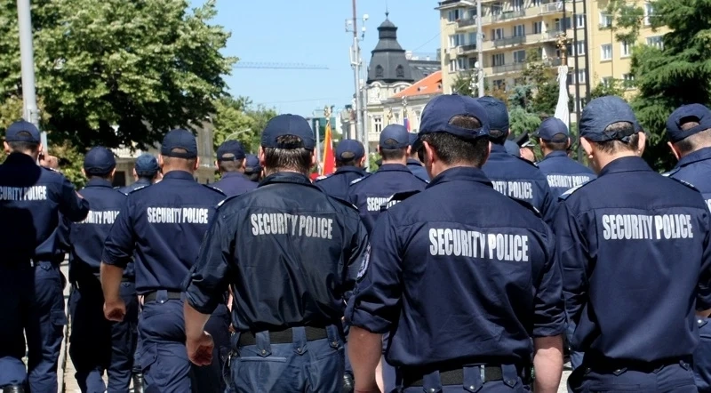 Полицаите да получат увеличение на заплатите