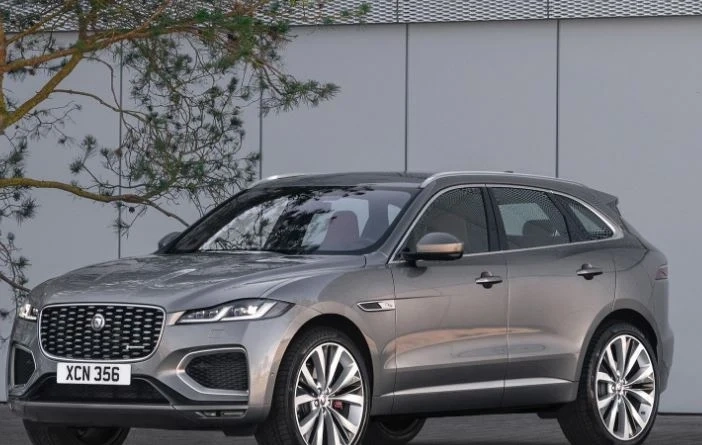 Новият Jaguar F-PACE стана хибрид и се зарежда в контакта