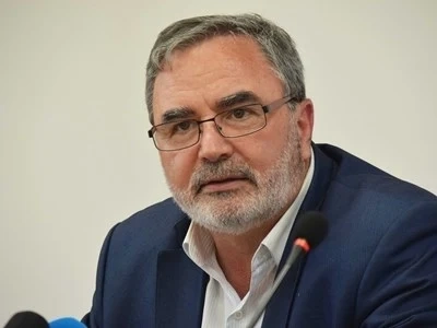 Доц. Кунчев предупреди за нови крути мерки след черения рекорд на коронавирус у нас  