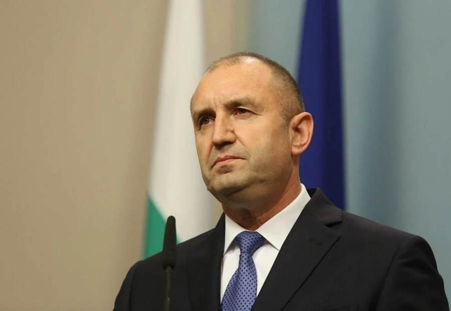  Радев: България има нужда най-малко от 16 изтребителя