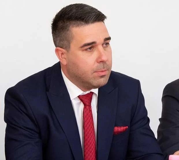 Задържаха човек на Цветанов в Дупница 