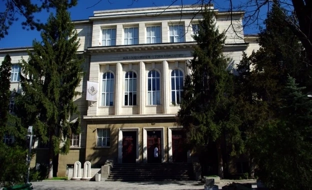 Мединцинският университет в Плевен преминава на онлайн обучение