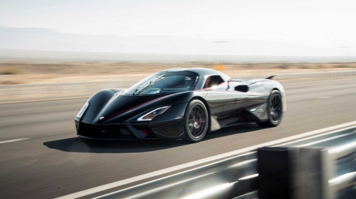 Автомобил постави нов рекорд за скорост 532,93 км в час (видео)