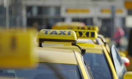Държавата с данъчни облекчения за таксиметровите превозвачи заради COVID-19