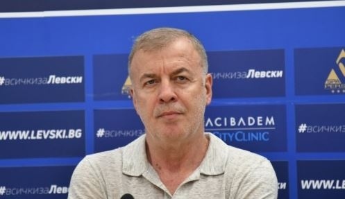 Глобиха Наско Сираков с 5000 лв. заради обиди към шефа на съдиите