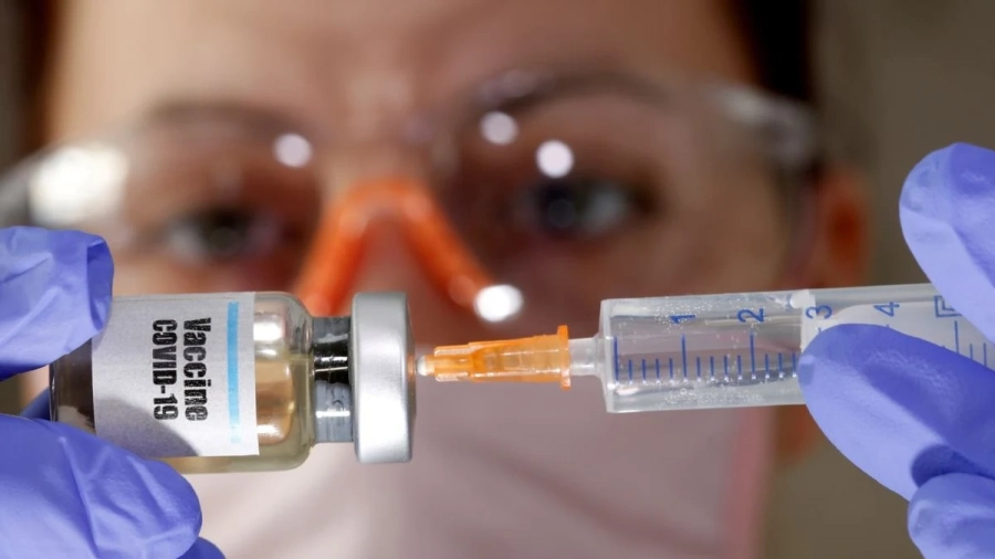 Оксфордската ваксина срещу COVID-19 действа бързо и ефикасно