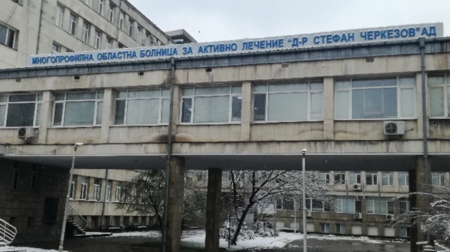 25 медици заразени с коронавирус във Великотърновско