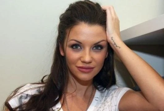 Диляна Попова подпали мрежата СНИМКА 18+