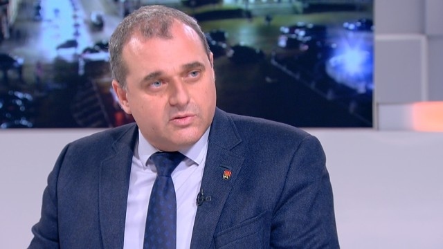 Искрен Веселинов: Ако Джамбазки е хвърлил бомбичка, се е защитавал от македонистите около Сидеров