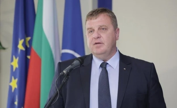 Каракачанов: Скопие се държи все едно България е кандидат за ЕС, а не те