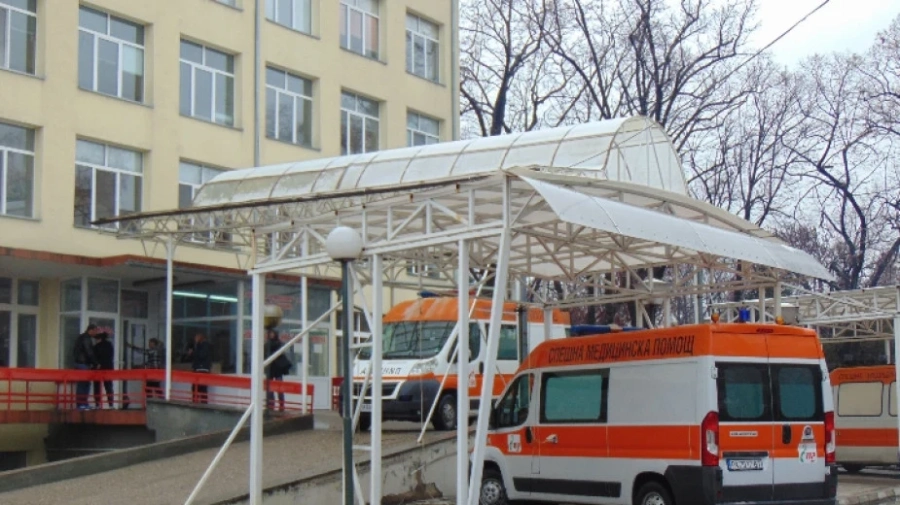 Пациенти чакат по два дни за прием в Спешното отделение в Пазарджик