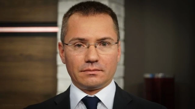 Джамбазки: Няма да позволим поругаването на историческа сграда