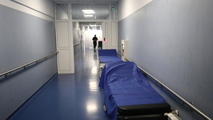Още един мъж почина след часове лутане по болници в Бургас