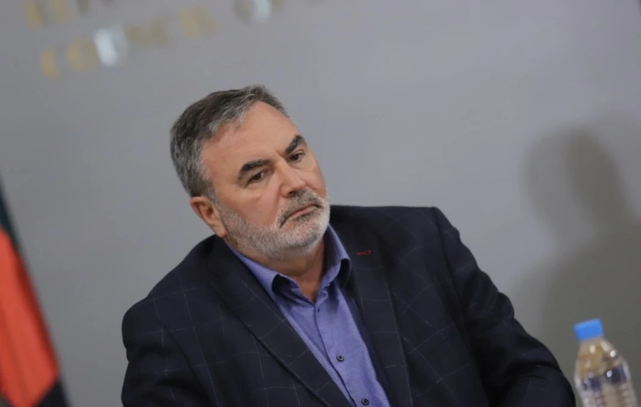 Доц. Кунчев: Най-добрият ни приятел днес е този, с когото не се срещаме