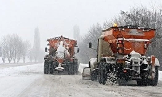 490 машини са обработвали републиканските пътища през нощта