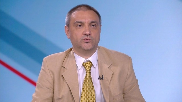 Проф. Чорбанов сподели тревожни новини за ваксините срещу COVID-19