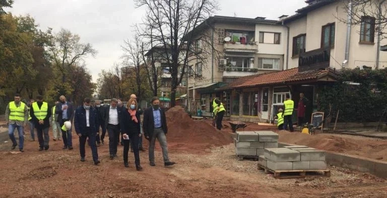 Възстановяват движението по ул. Николай Коперник в столицата