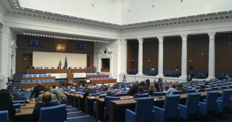 Връчват ни призовки по интернет