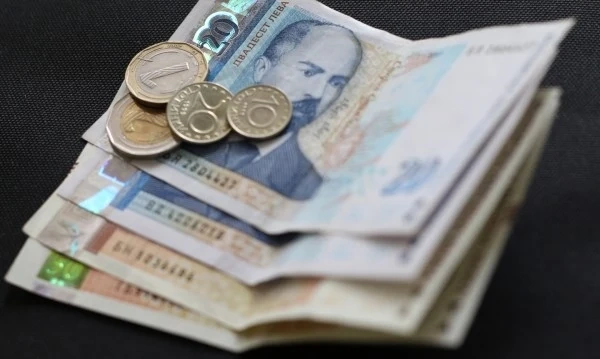 Все повече българи не могат да изплатят дълговете си