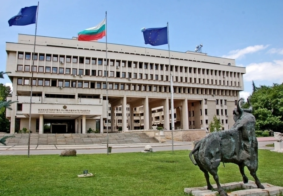 Външно: Няма вече чакащи български тирове в Доувър
