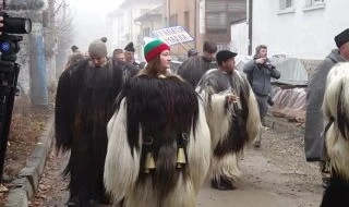 Кукери гониха злите сили в Разлог