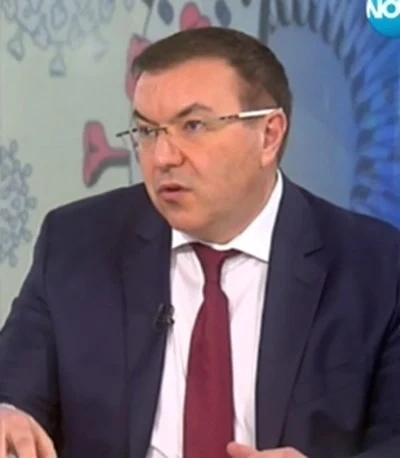 Министър Ангелов: Масовата ваксинация ще започне преди май